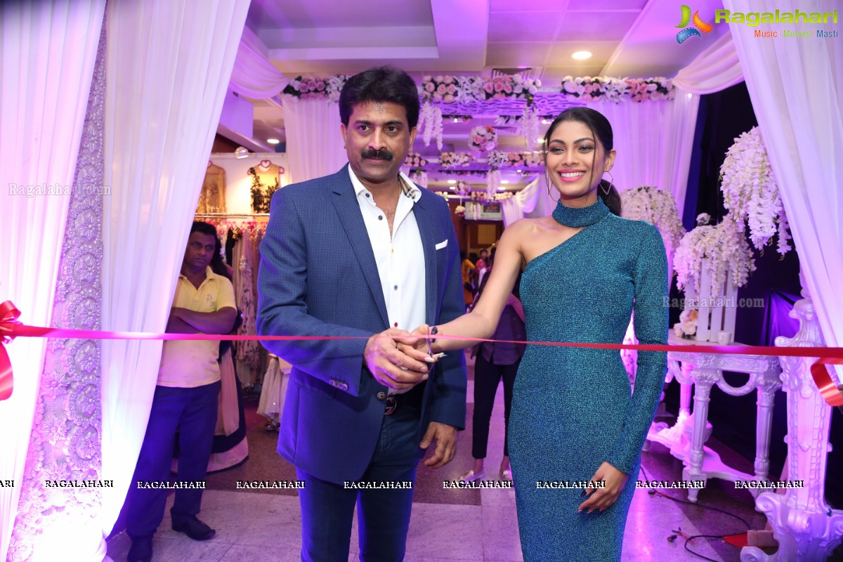 Lopamudra Raut Launches Hi-Life Fashion Exhibition @ HICC Novotel