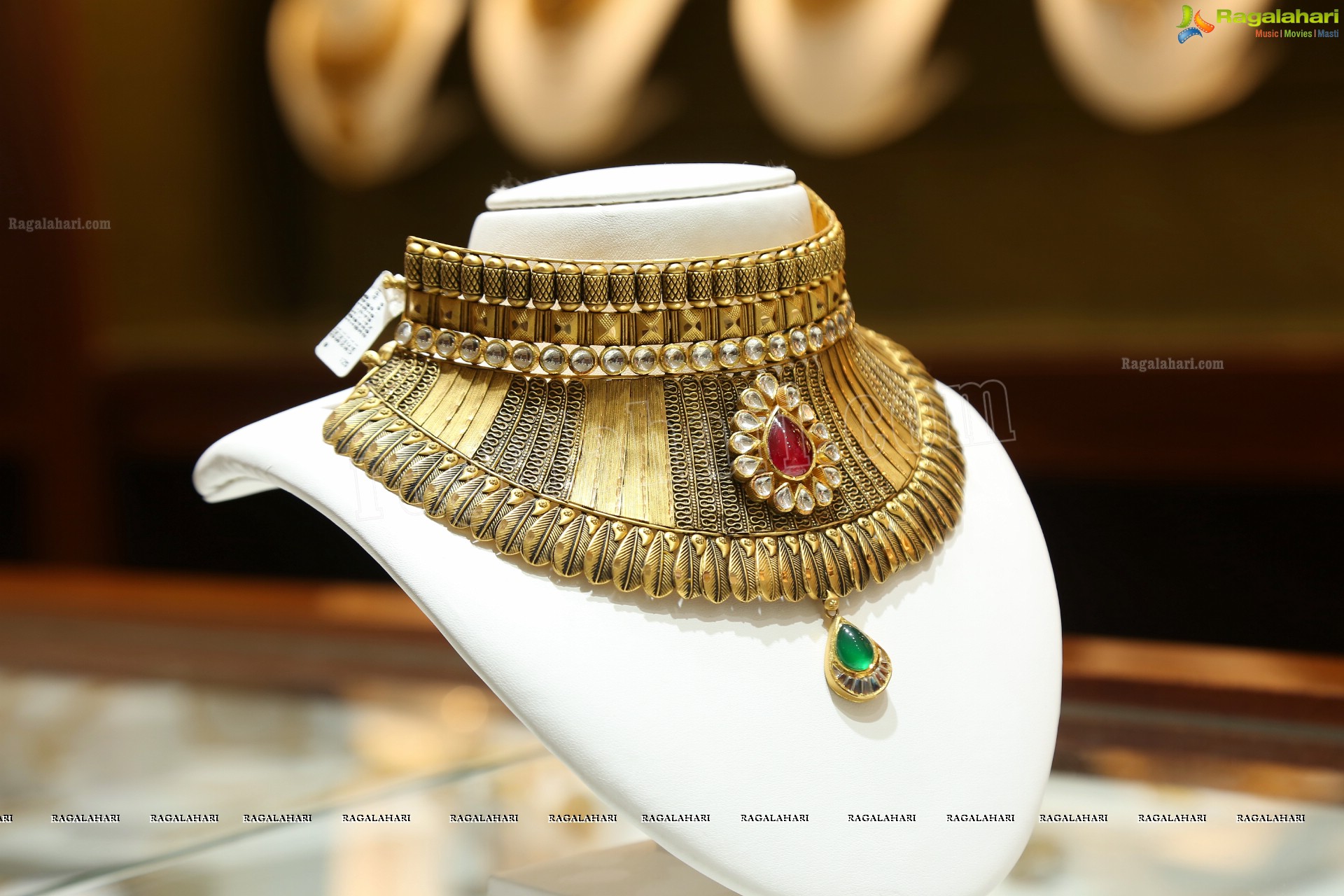 Artistry Branded Jewellery Collection by Malabar Gold and Diamonds at Somajiguda Showroom