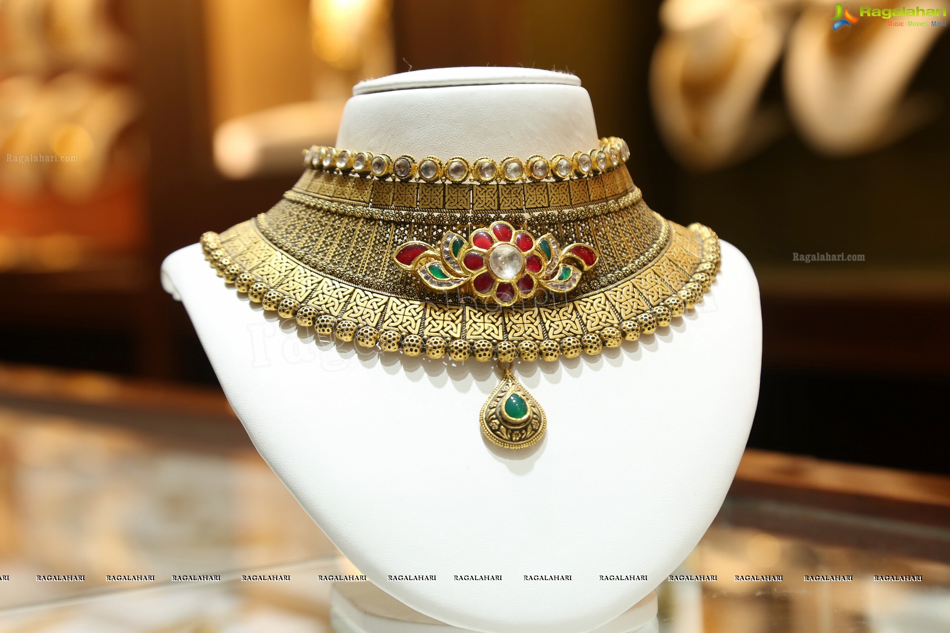 Artistry Branded Jewellery Collection by Malabar Gold and Diamonds at Somajiguda Showroom