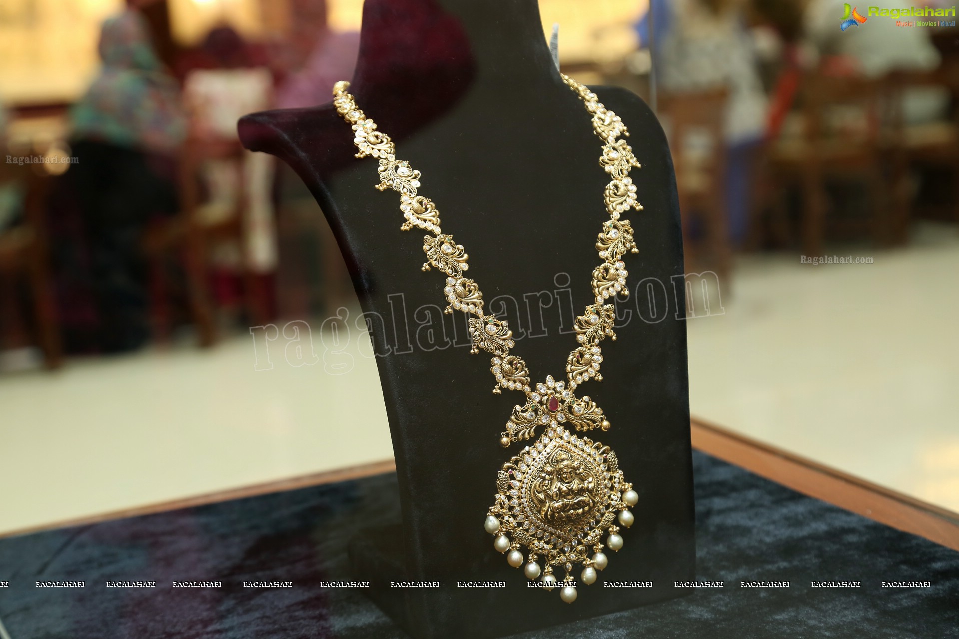 Artistry Branded Jewellery Collection by Malabar Gold and Diamonds at Somajiguda Showroom