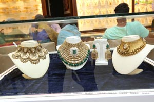 Artistry Branded Jewellery Show by Malabar Gold and Diamonds