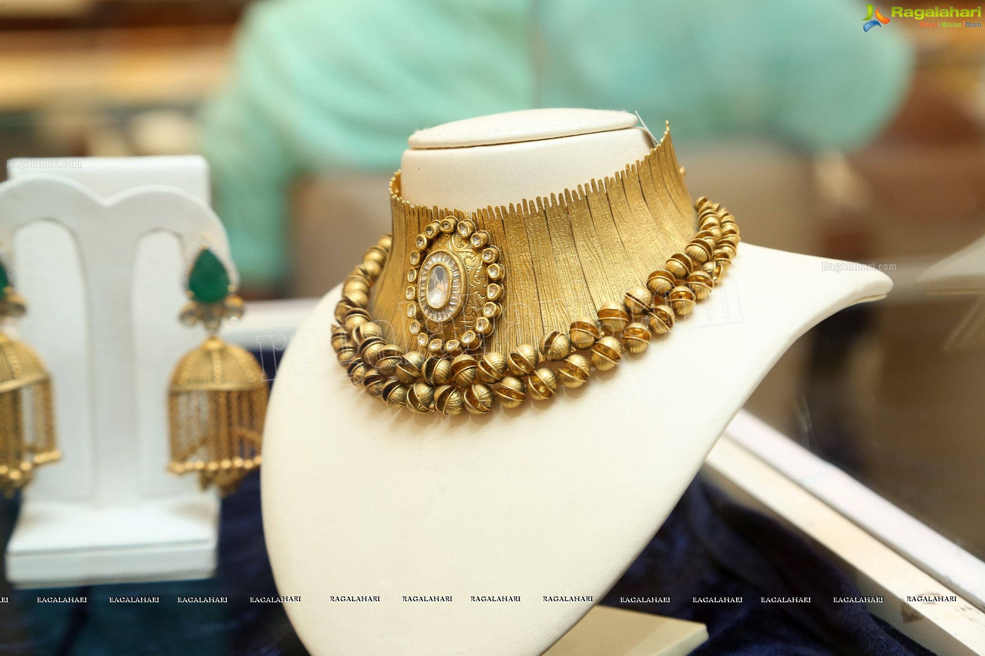 Artistry Branded Jewellery Collection by Malabar Gold and Diamonds at Somajiguda Showroom