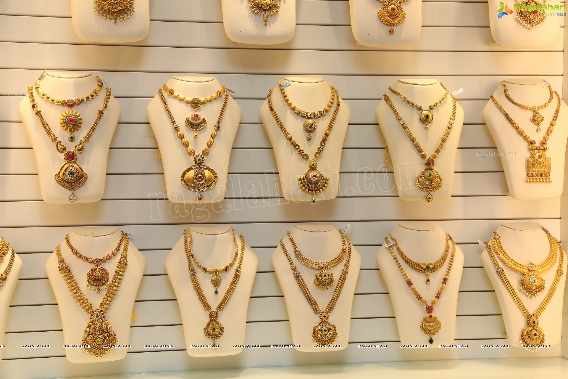 Artistry Branded Jewellery Collection by Malabar Gold and Diamonds at Somajiguda Showroom