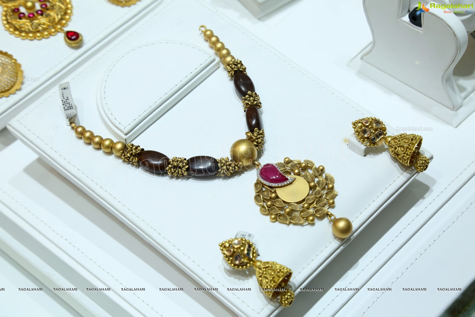 Artistry Branded Jewellery Collection by Malabar Gold and Diamonds at Somajiguda Showroom