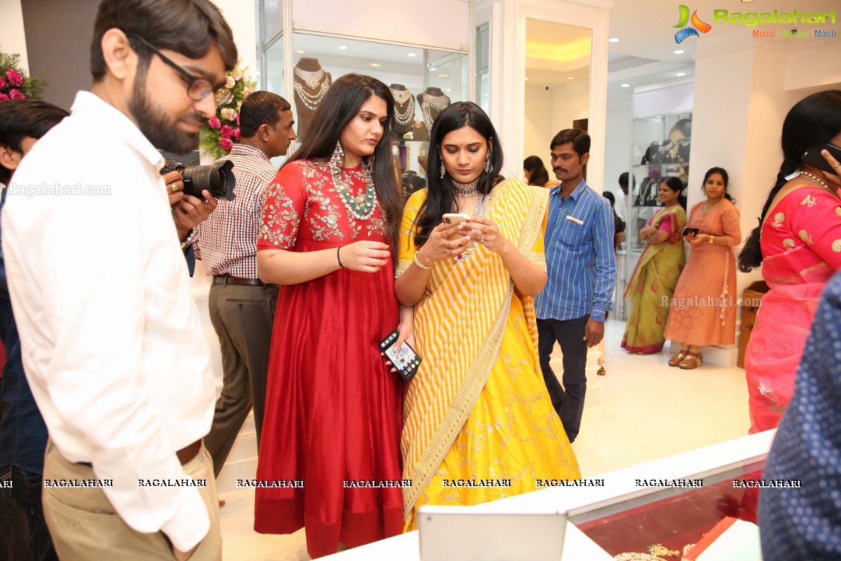 KTR Launches Manjula Jewels First Store In Hyderabad at Banjara Hills