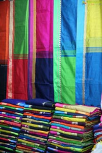 Daksha Nagarkar Inaugurates National Silk Expo