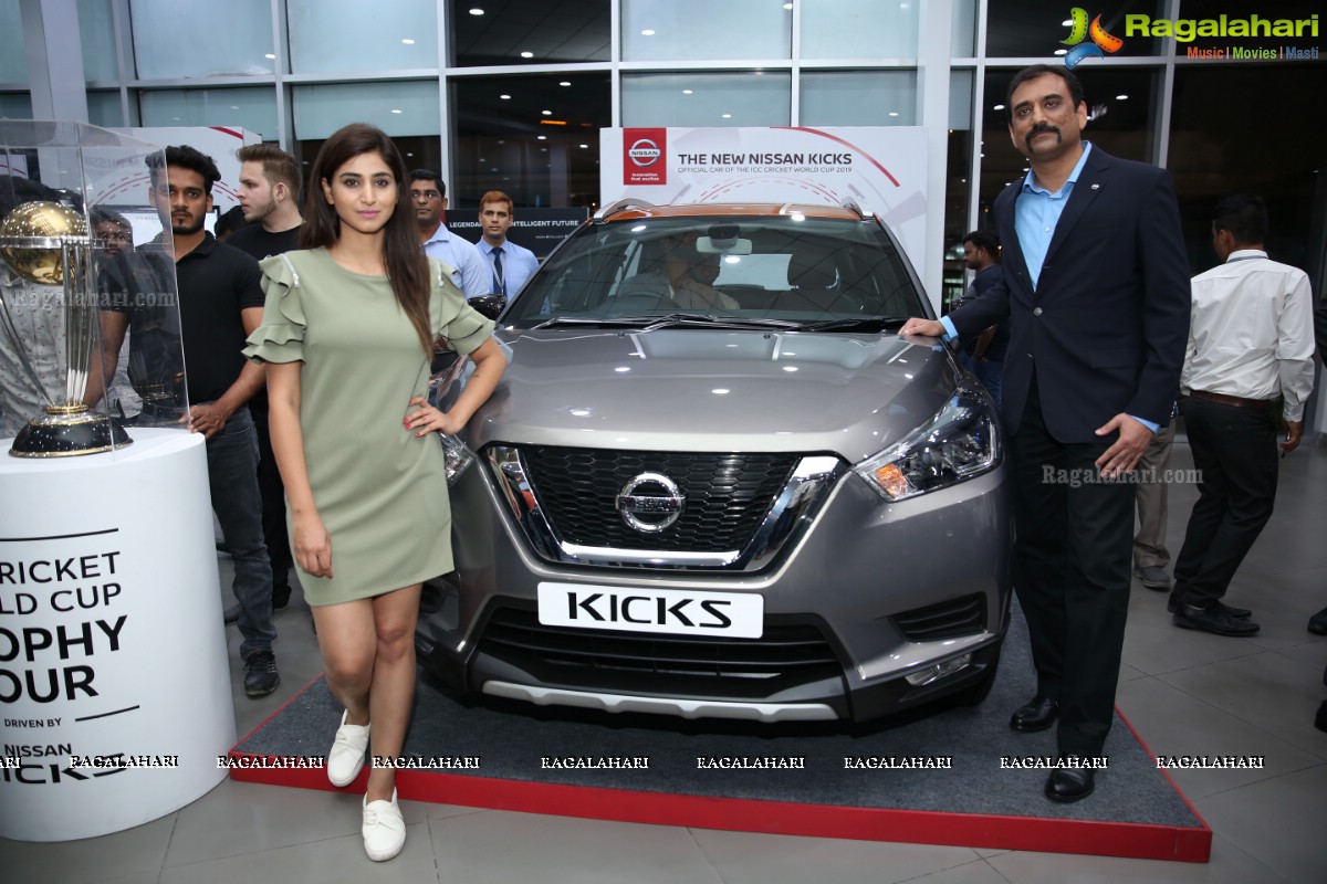 ICC Cricket World Cup 2019 Trophy Driven by Nissan Kick at Vibrant Nissan Hyderabad 