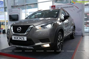 Nissan Brings ICC World Cup Trophytour at Vibrant Nissan