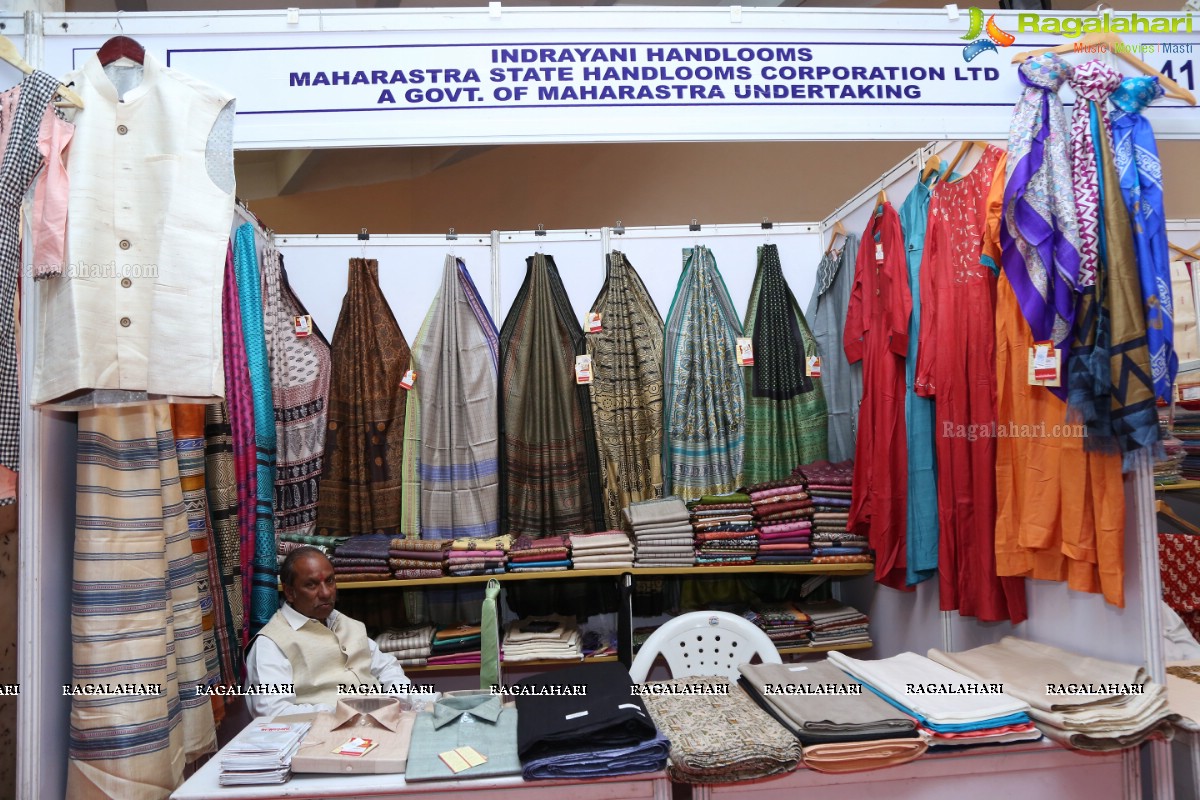 National Level Special Handloom - Silk Mark Expo 2018-19 Begins at Sri Sathya Sai Nigamagammam 