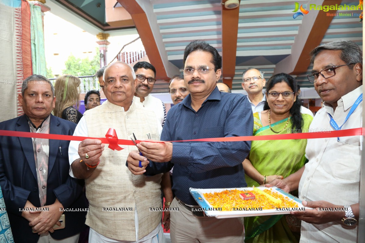 National Level Special Handloom - Silk Mark Expo 2018-19 Begins at Sri Sathya Sai Nigamagammam 