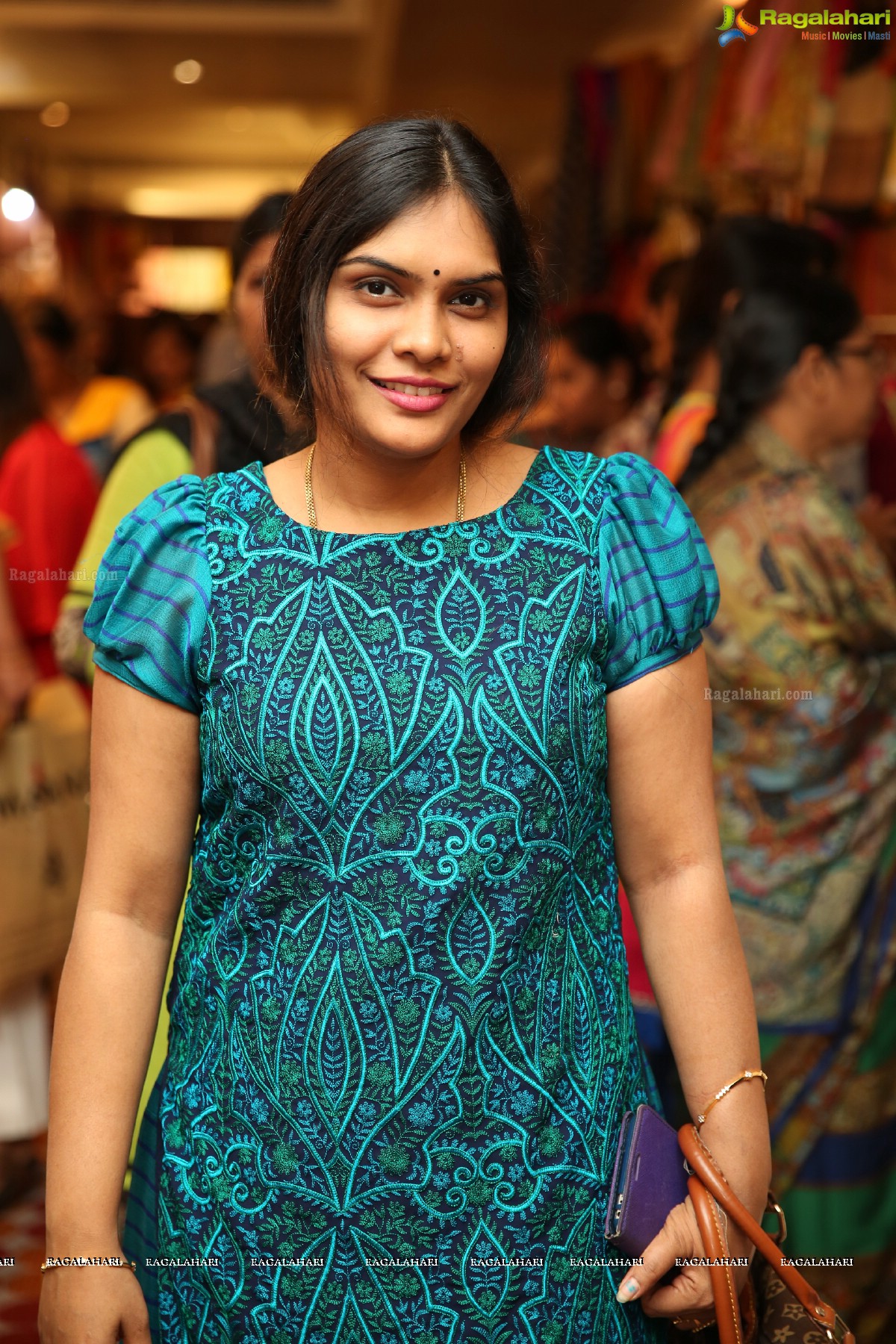 Monica Sharma Launches The Grand Wedding Edit Of Sutraa Exhibition