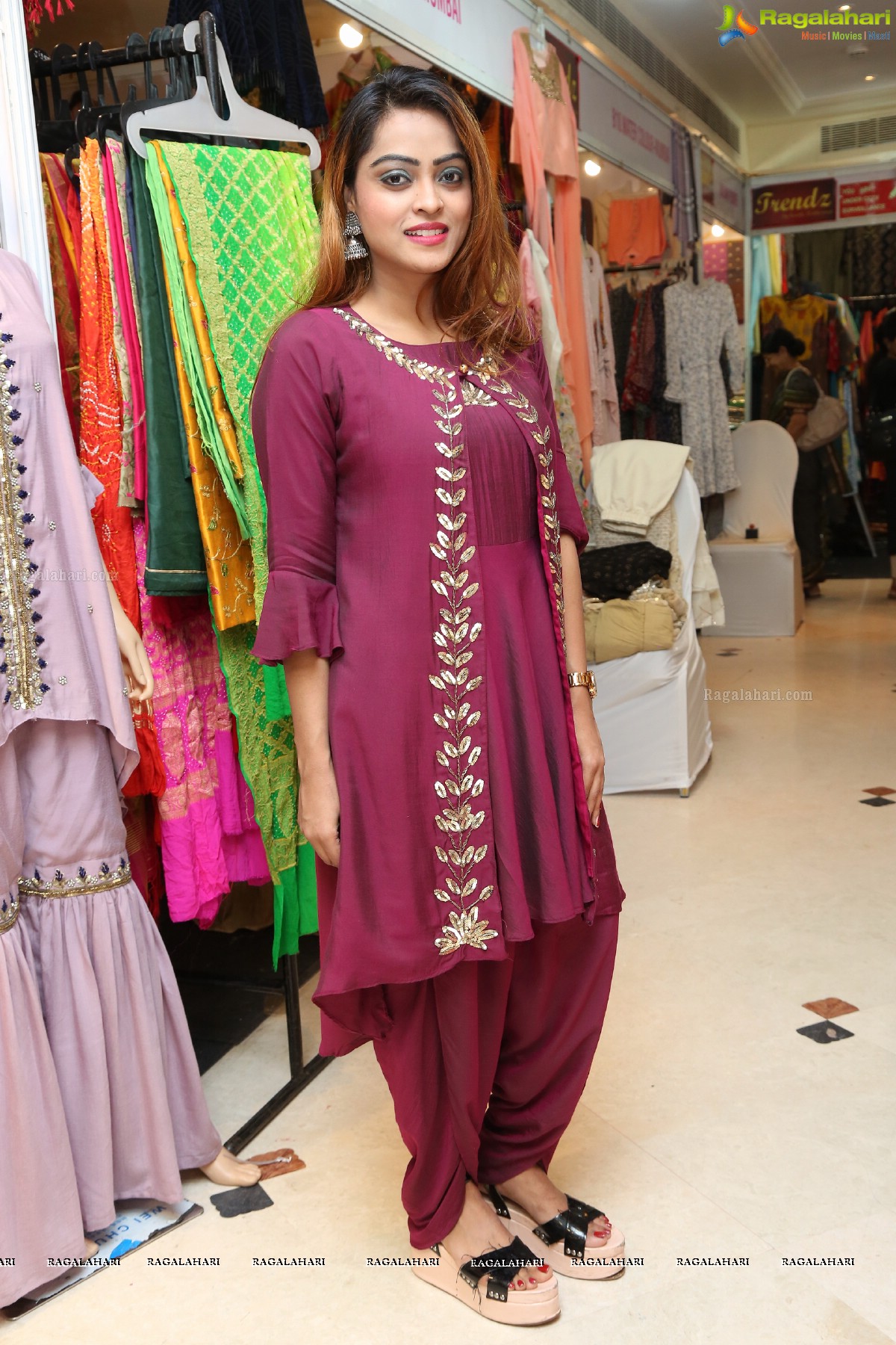 Socialite Radhika Sriyu & TV Serial Actress Chaitra Inaugurate Trendz Expo at Taj Krishna, Banjara Hills