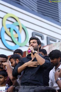 Vijaya Devarakonda Launches Festival Sale at KLM