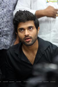 Vijaya Devarakonda Launches Festival Sale at KLM