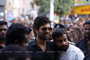 Vijaya Devarakonda Launches Festival Sale at KLM