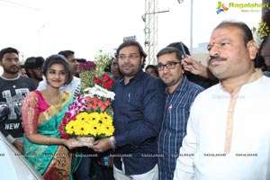 Anupama Parameswaran Inaugurates Kanchipuram VRK Silks