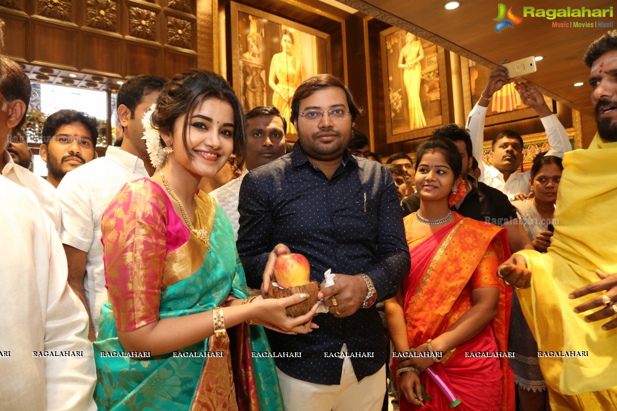 Anupama Parameswaran Inaugurates Kanchipuram VRK Silks at Vanasthalipuram, Hyderabad