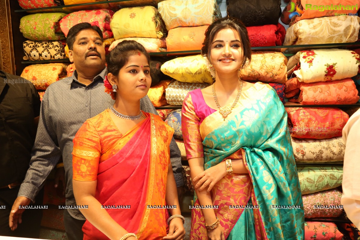 Anupama Parameswaran Inaugurates Kanchipuram VRK Silks at Vanasthalipuram, Hyderabad