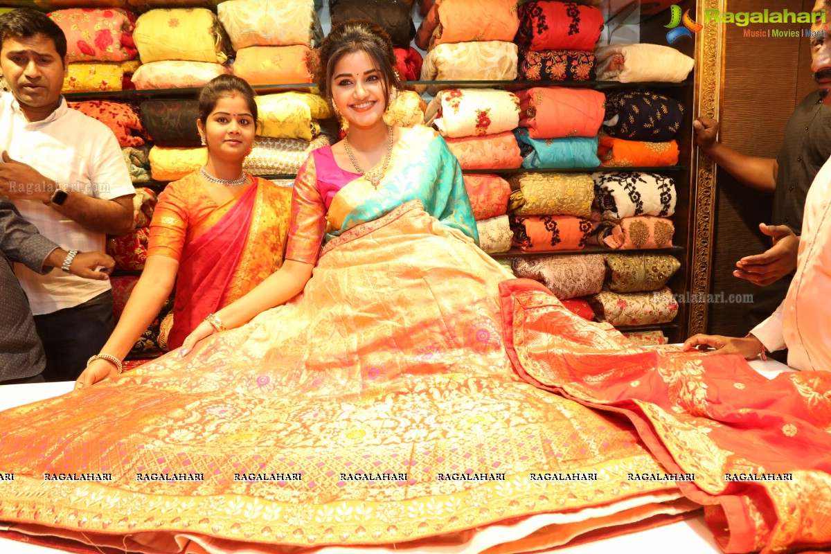 Anupama Parameswaran Inaugurates Kanchipuram VRK Silks at Vanasthalipuram, Hyderabad