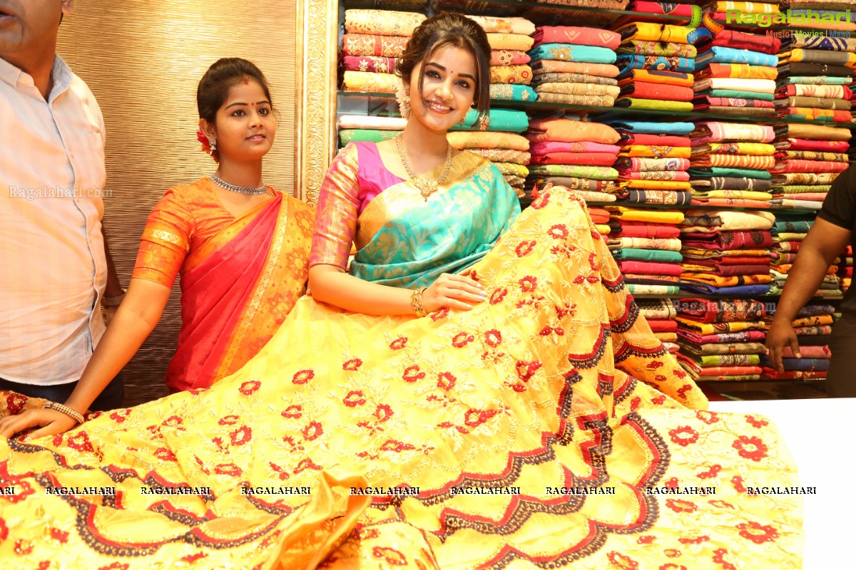 Anupama Parameswaran Inaugurates Kanchipuram VRK Silks at Vanasthalipuram, Hyderabad