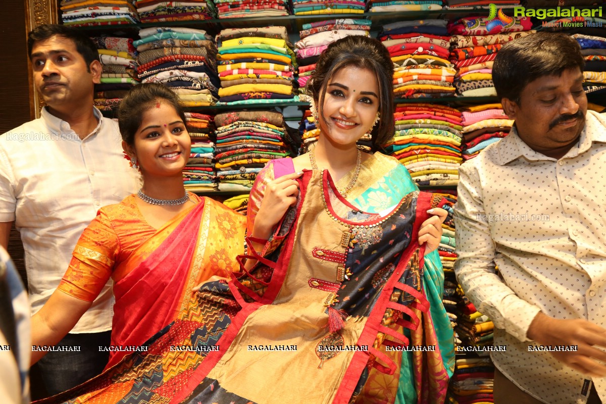 Anupama Parameswaran Inaugurates Kanchipuram VRK Silks at Vanasthalipuram, Hyderabad