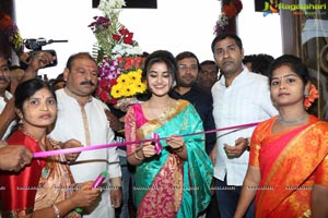 Anupama Parameswaran Inaugurates Kanchipuram VRK Silks