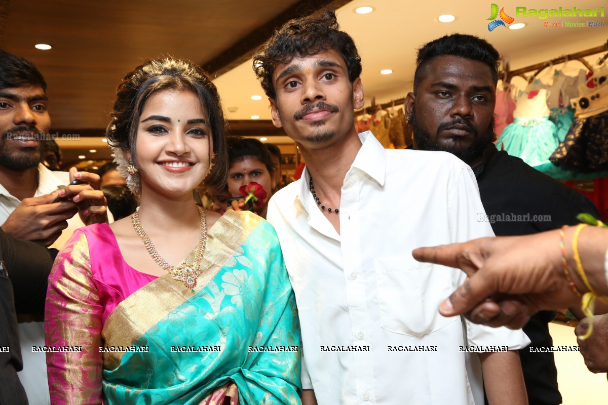 Anupama Parameswaran Inaugurates Kanchipuram VRK Silks at Vanasthalipuram, Hyderabad