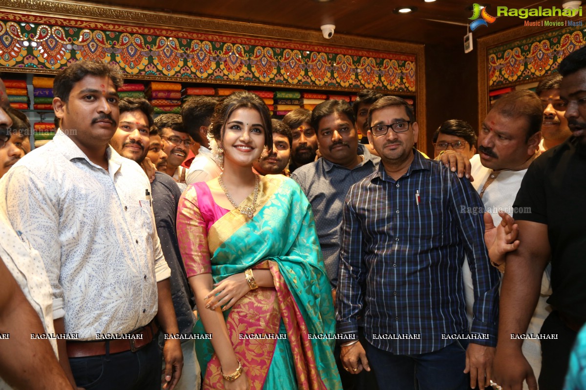 Anupama Parameswaran Inaugurates Kanchipuram VRK Silks at Vanasthalipuram, Hyderabad