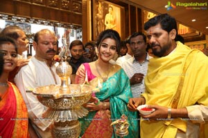 Anupama Parameswaran Inaugurates Kanchipuram VRK Silks