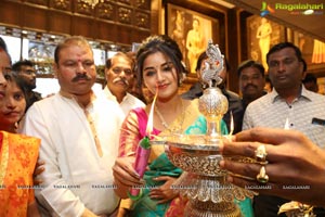 Anupama Parameswaran Inaugurates Kanchipuram VRK Silks