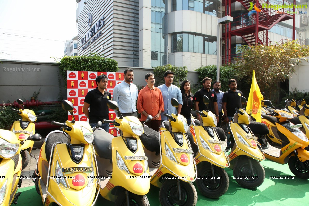 Bounce, India’s First Dockless Scooter Sharing Service Launches 2000 Scooters in Hyderabad