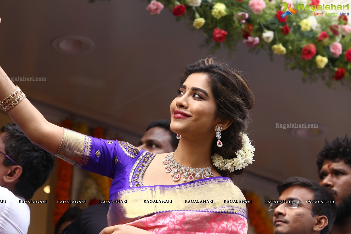 Nabha Natesh Launches Chandana Brothers Shopping Mall at Jangareddigudem In AP