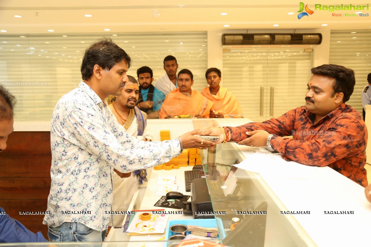 Nabha Natesh Launches Chandana Brothers Shopping Mall at Jangareddigudem In AP