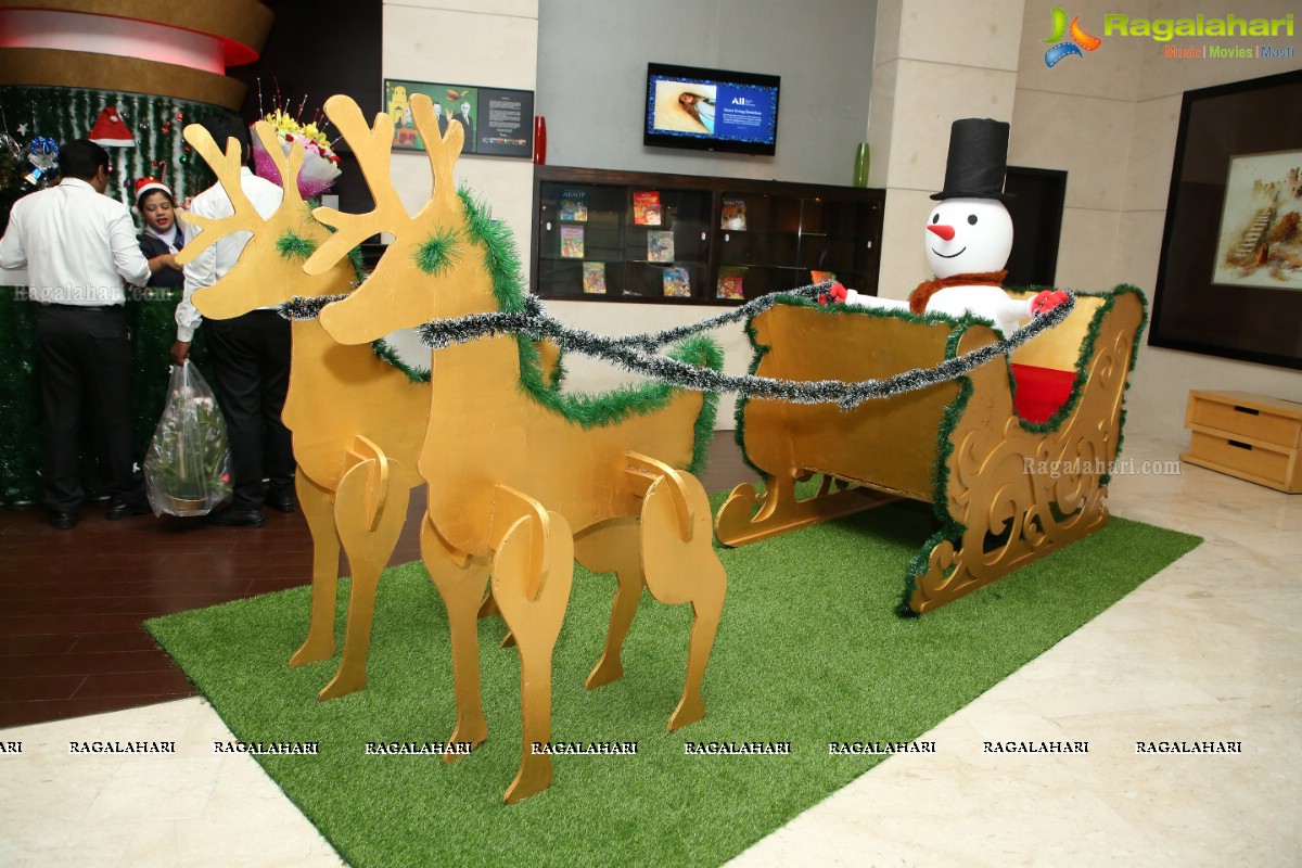 Novotel Hyderabad Airport Hosts a Christmas Tree Lighting Ceremony