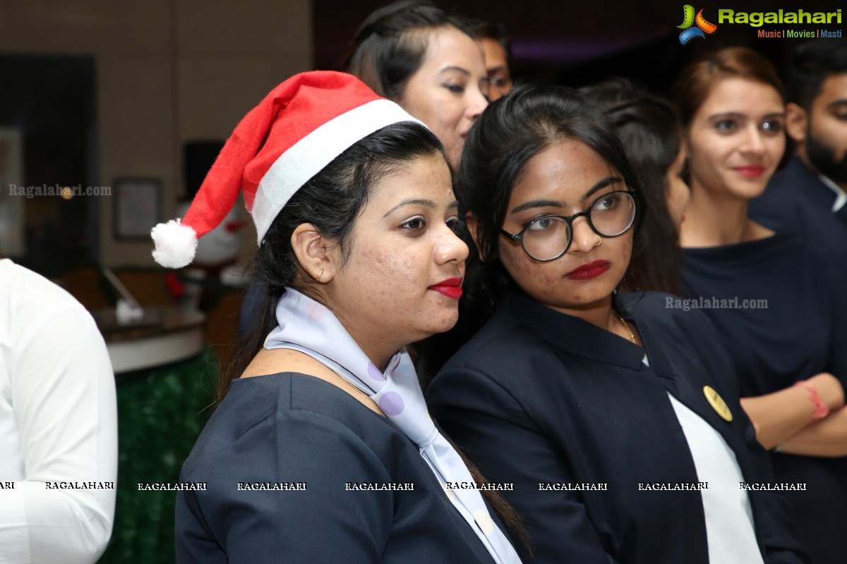 Novotel Hyderabad Airport Hosts a Christmas Tree Lighting Ceremony