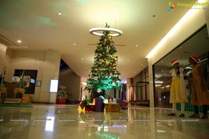 Christmas Tree Lighting Ceremony at Novotel