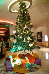 Christmas Tree Lighting Ceremony at Novotel