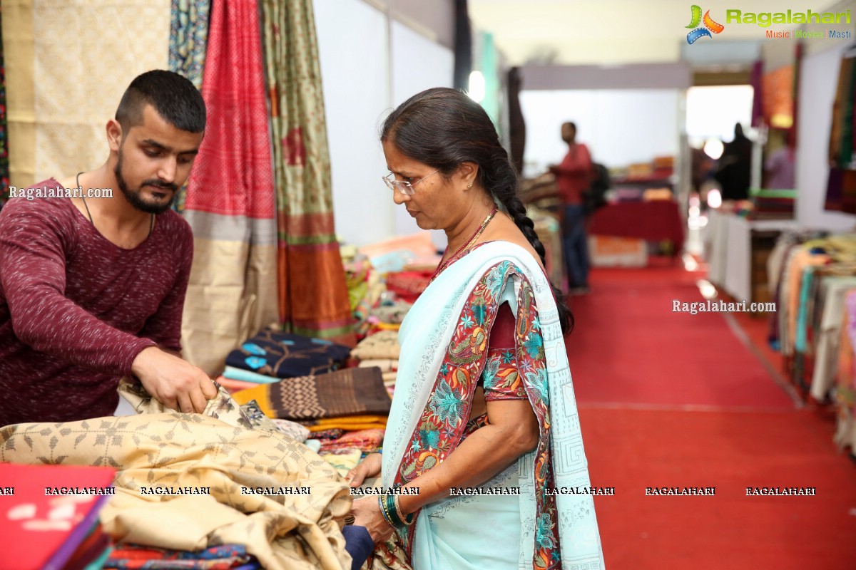 Indian Silk Expo Launch by Alka Rathore at TTD Kalyana Mandapam