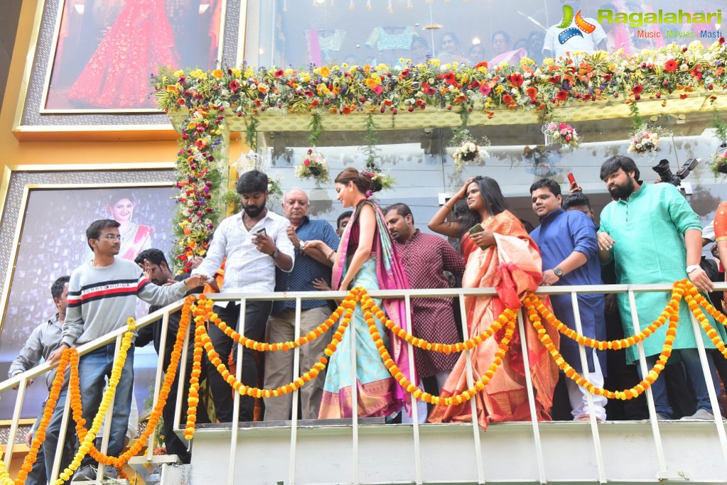 Kajal Agarwal Launches Vidhatri Shopping Mall at Vijayawada