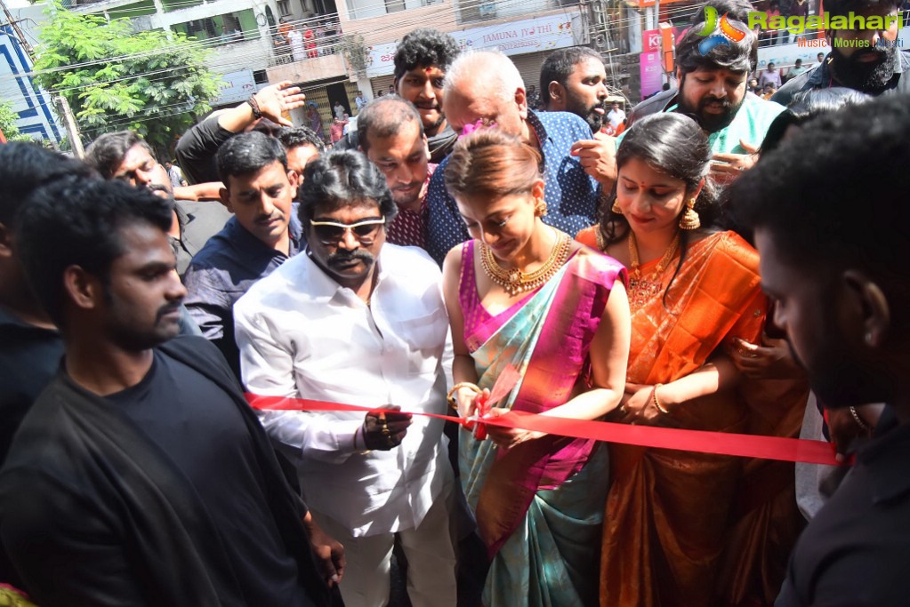 Kajal Agarwal Launches Vidhatri Shopping Mall at Vijayawada