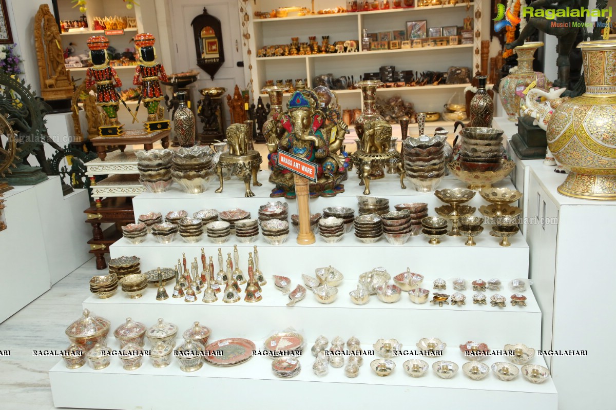 Lepakshi Handicrafts Emporium Begins at Nandagirihills, Hyderabad