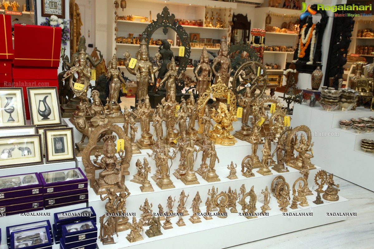 Lepakshi Handicrafts Emporium Begins at Nandagirihills, Hyderabad