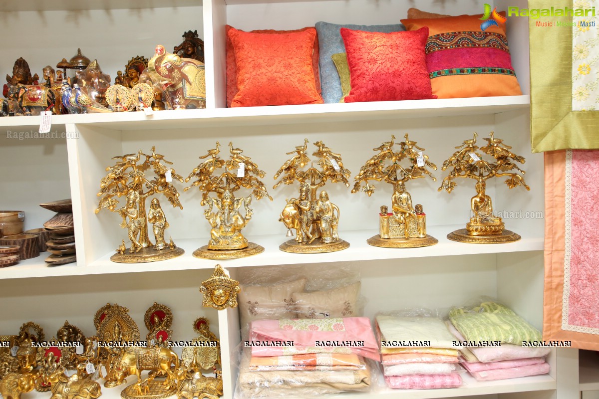 Lepakshi Handicrafts Emporium Begins at Nandagirihills, Hyderabad