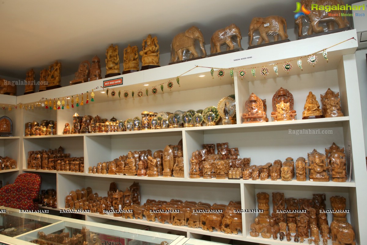 Lepakshi Handicrafts Emporium Begins at Nandagirihills, Hyderabad