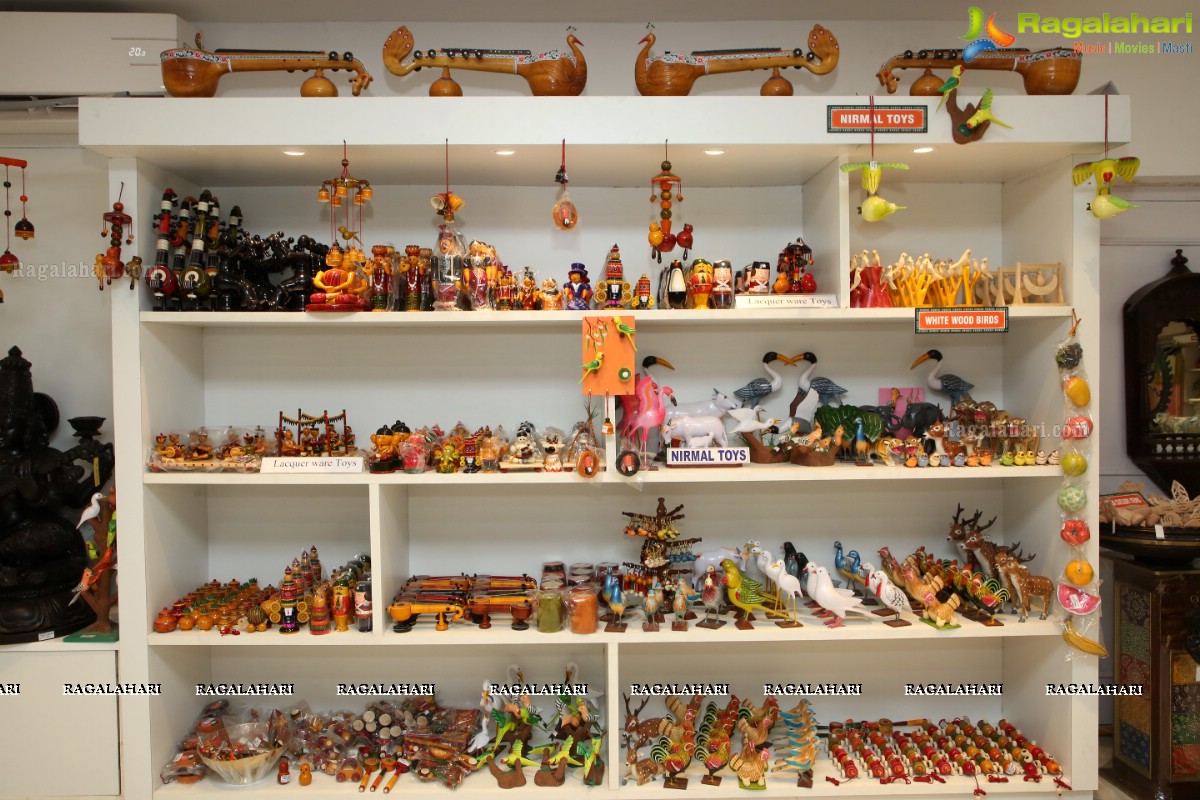 Lepakshi Handicrafts Emporium Begins at Nandagirihills, Hyderabad