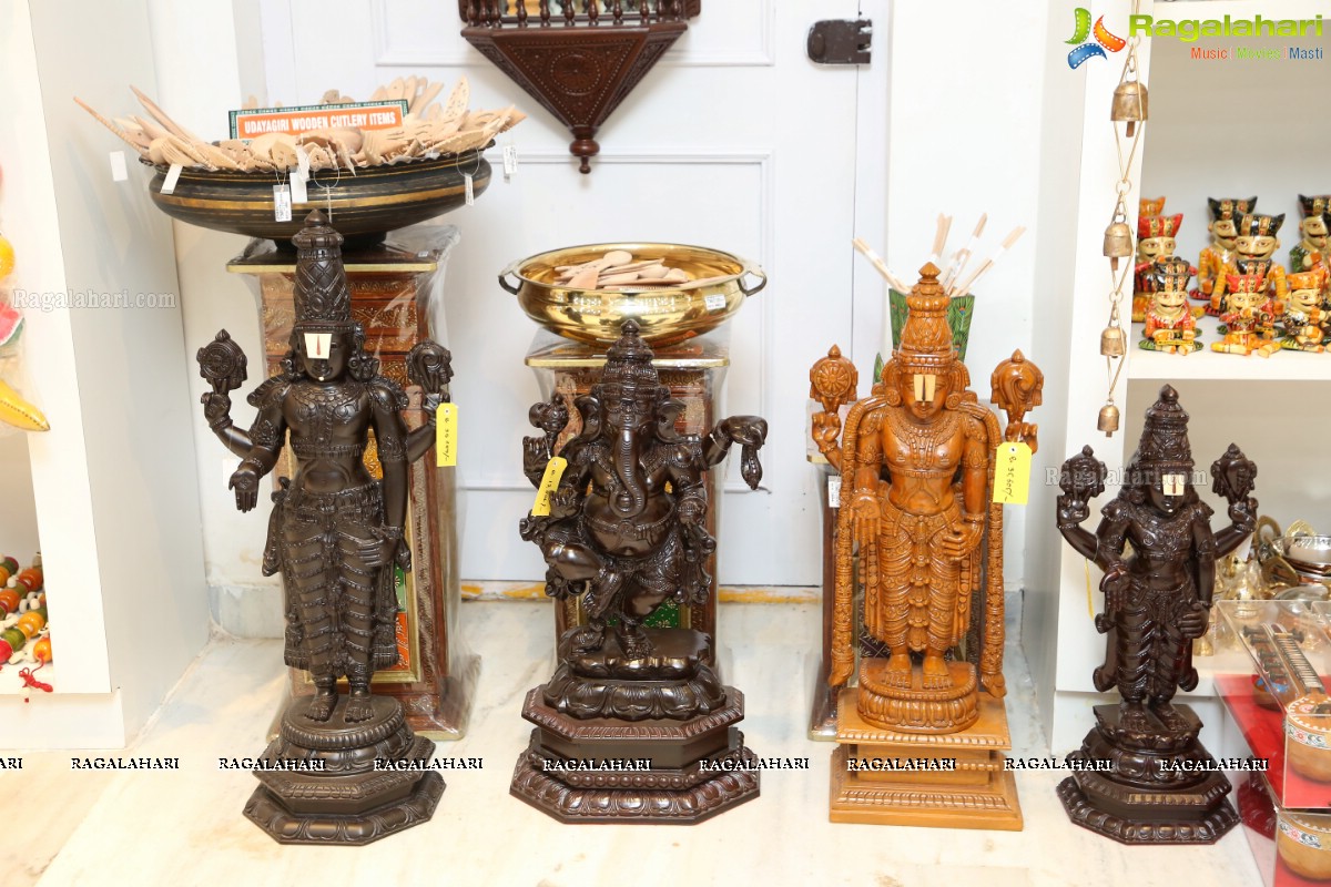 Lepakshi Handicrafts Emporium Begins at Nandagirihills, Hyderabad