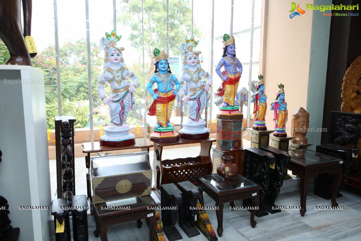 Lepakshi Handicrafts Emporium Begins at Nandagirihills, Hyderabad