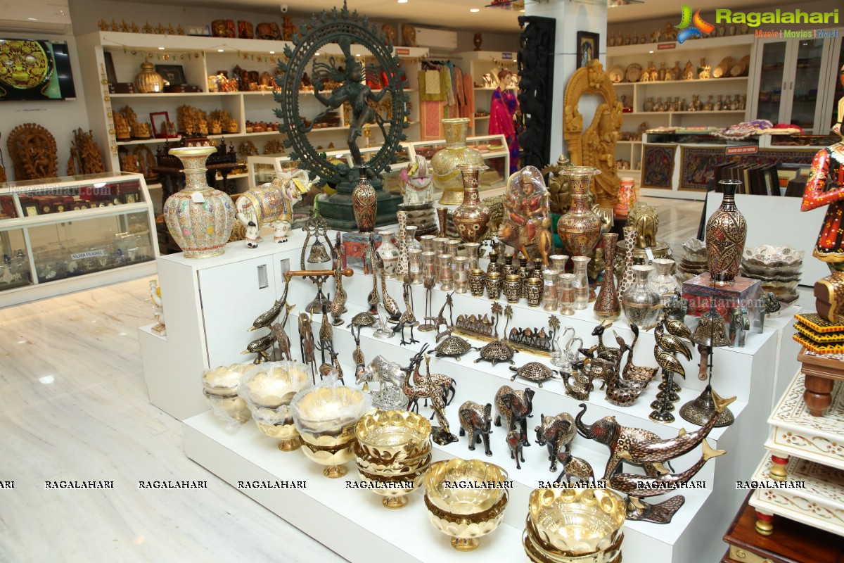 Lepakshi Handicrafts Emporium Begins at Nandagirihills, Hyderabad