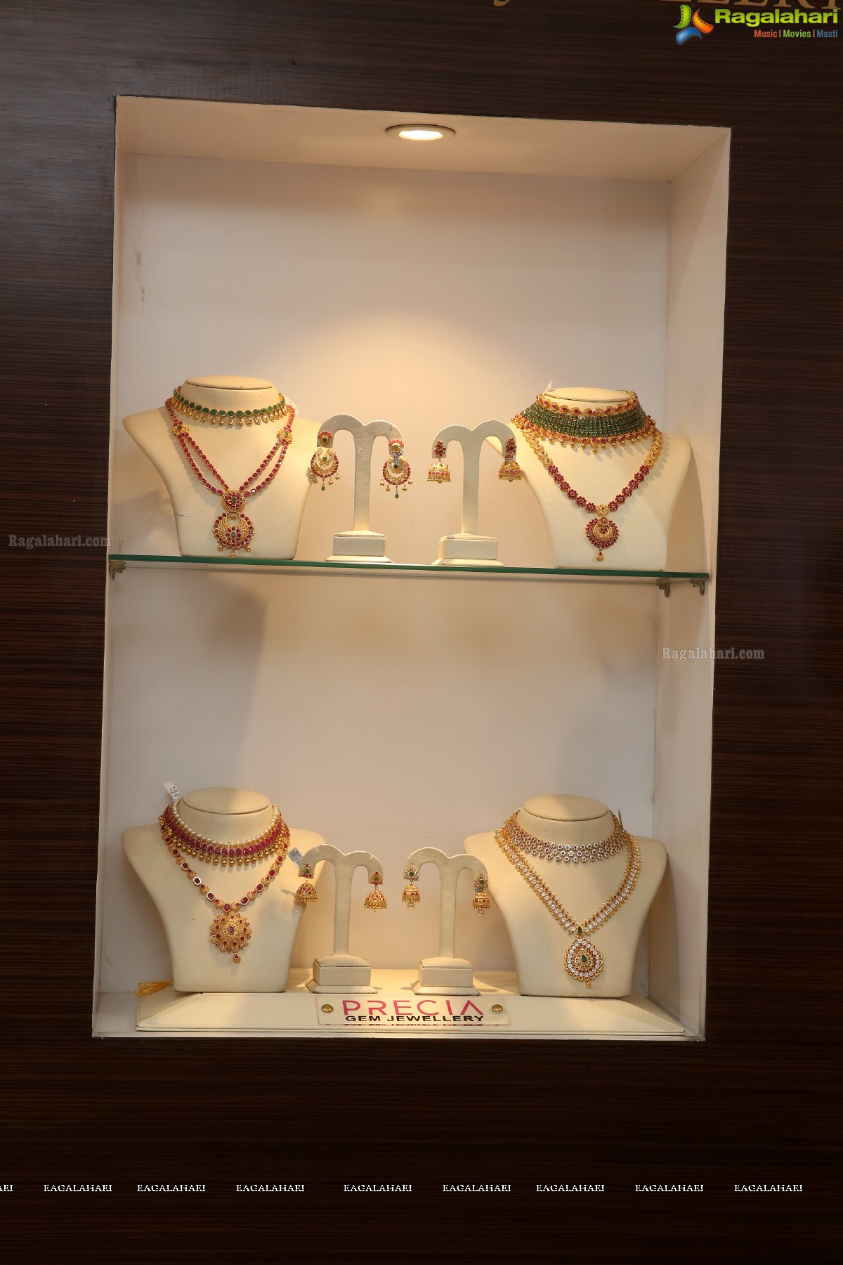 Malabar Gold & Diamonds ‘Mine’ Diamond Jewellery Show at Mehdipatnam Store