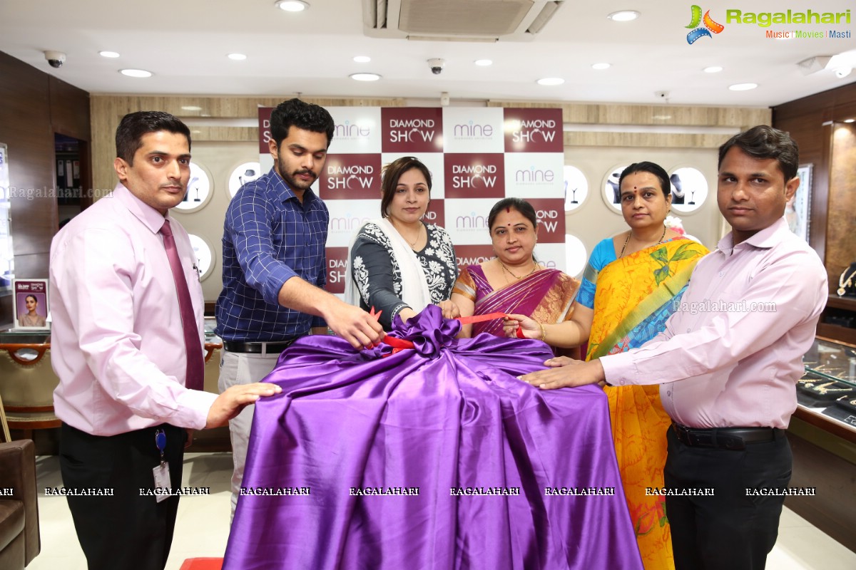 Malabar Gold & Diamonds ‘Mine’ Diamond Jewellery Show at Mehdipatnam Store